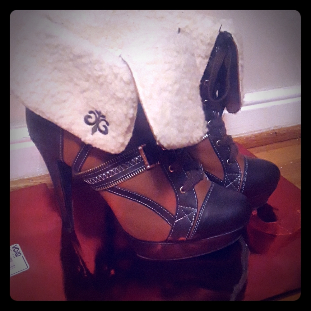 Dereon Boots